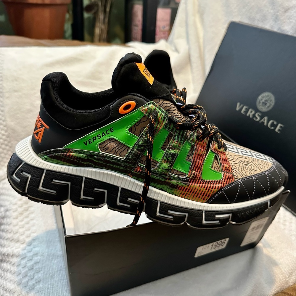 Versace Trigreca